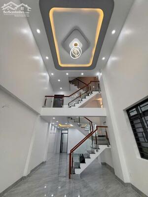 Bán nhà 1 trệt 3 lầu tại Bàu Bàng, Bình Dương – Nhà đẹp, sổ riêng, ở ngay!!