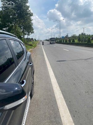 MẶT TIỀN Đ.HUỲNH TẤN PHÁT có NHÀ KHO ĐANG CHO THUÊ. Phước Thạnh. BẾN TRE.( tương lai thành P. Phú Tân).