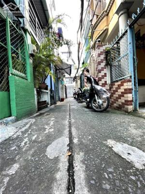 6 TỶ NHÀ QUẬN 1 HẺM 3M THÔNG THOÁNG - NGAY TRẦN HƯNG ĐẠO - 4 TẦNG 3 PHÒNG NGỦ ĐẸP - SỔ VUÔNG VỨC