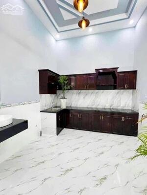Sang liền tay nhà hẻm 5m Phùng Văn Cung, Phú Nhuận, (4m x 18m2), giá 4tỷ4, sổ riêng, 1 trệt 2 lầu