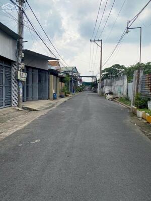 Nhà đẹp kp2 Trảng Dài gần chợ Phú Thọ, SR, TC, đường nhựa 6m thông, chỉ 2,8 tỷ