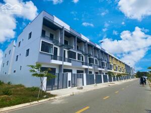 Bán Nhà 1 Trệt 1 Lầu & 1 Trệt 2 Lầu Tại Trảng Bàng – Gần KCN Phước Đông – Sổ Riêng