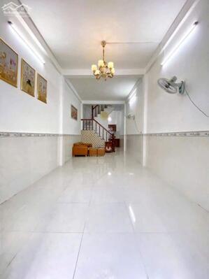 Bán nhà tại trung tâm thành phố đường châu văn liêm