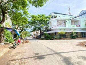 BÁN NỀN TẶNG NHÀ CẤP 4 KDC ĐẠI HỌC Y DƯỢC ĐƯỜNG SỐ 11 , GẦN TRƯỜNG ĐẠI HỌC Y DƯỢC