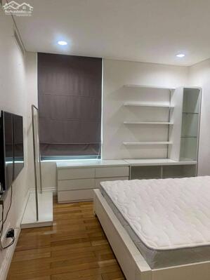 Cho thuê căn hộ chung cư Sky Central 176 Định Công đồ cơ bản 10tr/1 tháng