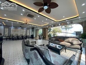 Bán Toà Nhà Building Dịch Vọng Hậu, Cầu Giấy 186m, 8 tầng, mt 15m, giá 150 Tỷ.