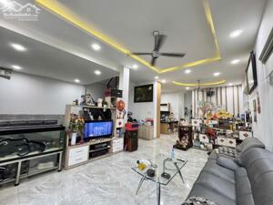 Bán nhà Kim Giang 83m2 nhà đẹp phân lô đường oto tránh 25 tỷ