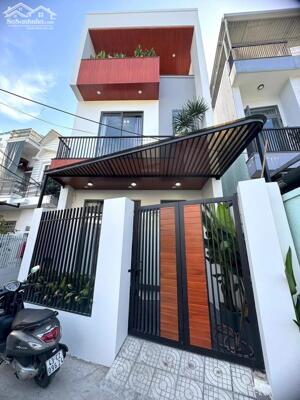 BÁN NHÀ ĐẸP – 3 TẦNG FULL NỘI THẤT – 2 MẶT KIỆT – 411 NGUYỄN PHƯỚC NGUYÊN, THANH KHÊ!