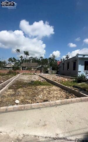  HOT HOT lô đất gần 68,8m2 trung tâm Lâm Động - Thuỷ Nguyên oto 7 chỗ quay đầu giá 1.4x tỷ. - Diện tích: 68.8m2 - Mặt tiền: 4.42m - Hướng: Nam Ngõ nông, rộng thoáng, xung quanh phong thuỷ đẹp k lỗi lầm nhỏ.