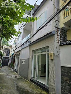 BÁN NHÀ HẺM ÚT TỊCH 10X5 NGAY GÓC HOÀNG VIỆT-KHÁCH SẠN ĐỆ NHẤT CHỈ CHỈ 7 TỶ