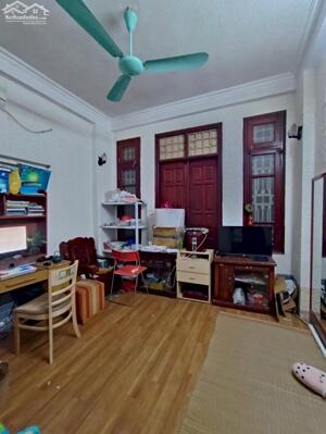 Bán nhà đường Kim Giang, Thanh Xuân, nhà dân xây, ngõ rộng, cực gần mặt phố