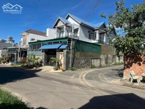 Bán nhà 2 lầu bám 2 mặt nhựa ngay Bệnh Viện Thị trấn Thạnh Mỹ, Đơn Dương