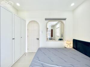 SIÊU PHẨM 1PN BAN CÔNG MỚI TINH FULL NỘI THẤT GẦN ĐẠI HỌC Y DƯỢC , CẦU CHỮ Y