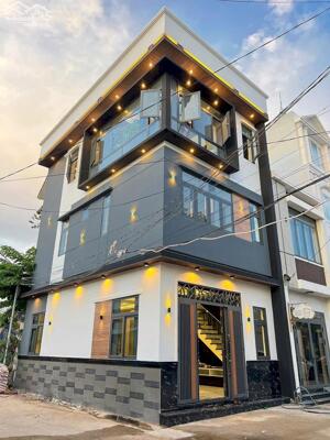 Nhà 1 trệt 2 lầu Góc 2 mặt tiền - Đường Lê Bình, Ninh Kiều, Cần Thơ