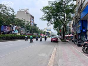 Bán nhà 102m2 xây 2,5 tầng mặt phố Nguyễn Văn Cừ, kinh doanh, cho thuê dòng tiền tốt hàng tháng