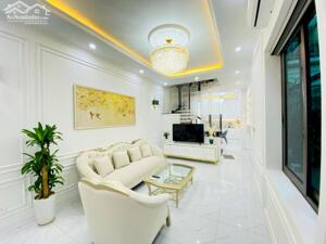 Nhà Đẹp Lô Góc, Gần Đường Ô TÔ, Đường Láng, Đống Đa 53m, 4 tầng, mt 4.1m, giá 14.2 tỷ.