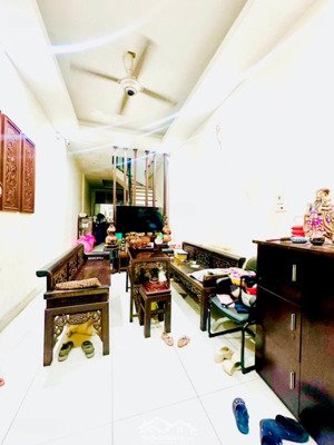 bán nhà âu cơ tây hồ nhà dân xây chắc chắn gần ô tô 40m2 x 4 tầng 9 tỷ