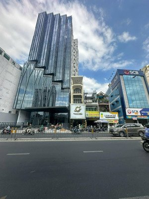 bán nhà mt phan đăng lưu, q. phú nhuận. dt: 4 x 20m. kc: 5 tầng. hđt: 60tr/th. giá: 25 tỷ
