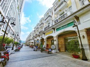 chủ kẹt tiền làm ăn bán gấp căn the pegasuite q8 chỉ 3,25 tỷ có nội thất view q1. lh 