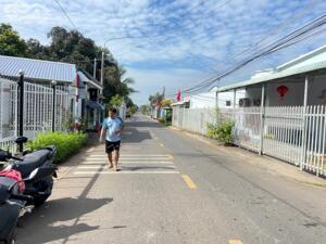 MỘT LÔ ĐẤT LÀM BIỆT THỰ NHÀ - Mặt Tiền Kinh Doanh Rất Tốt