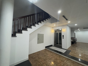 bán nhà diện tích 110m2 8 tầng thang máy ,mặt tiền 6m,tại phố trần hưng đạo, hoàn kiếm, giá 56 tỷ