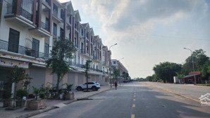 đất ở đô thị đường 30m sẵn nhà 4 tầng thô mà giá chỉ 4.x tỷ
