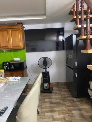 cho thuê nhà mặt tiền hiệp thành đẹp dt 5x25m có 3pn 2vs sân xe hơi giá 13 tr, lh 