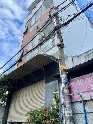 nhà 4 tầng, 4.2x20m gần phạm huy thông nhỉnh 8 tỷ, dắt vợ ra riêng là vừa!