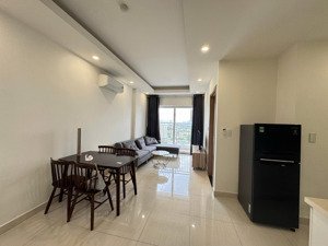 căn 2pn full nội thất cao cấp, view landmark 81, tầng đẹp, thoáng, chủ nhà dễ thương, dọn ở ngay