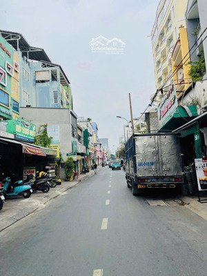 gấp !!! nhà mt nguyễn trọng tuyển, tân bình, dt: 4x16m, 5 tầng, hdt 35tr, giá 17 tỷ