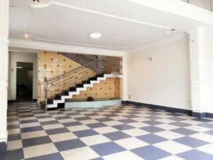 lvcc - cho thuê nhà mặt tiền phạm văn nghị ngay chợ tân lập khu sầm uất, đông dân