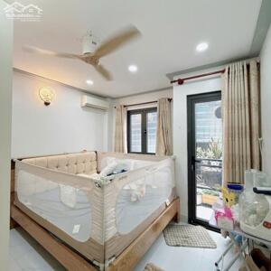  NHÀ ĐẸP GIỮA LÒNG QUẬN 1 – CƠ HỘI HIẾM CÓ!