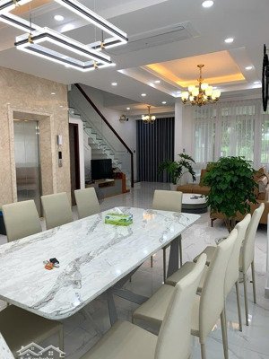 cho thuê biệt thự nội thất cao cấp tại sài gòn mystery quận 2 chỉ với 70tr - có thang máy xịn