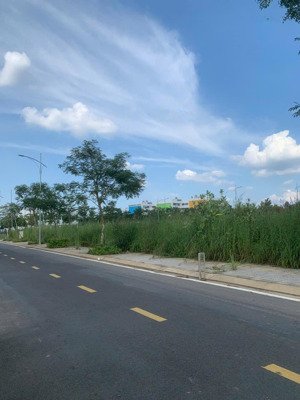 chính chủ gửi bán lô đất mặt tiền dự án gem sky world giá siêu rẻ
