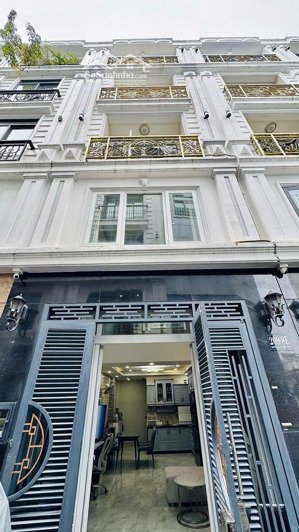 nhà mới nguyên căn ngay cổng bến xe miền đông gần d2 bình thạnh ra hàng xanh q1 chỉ 5p