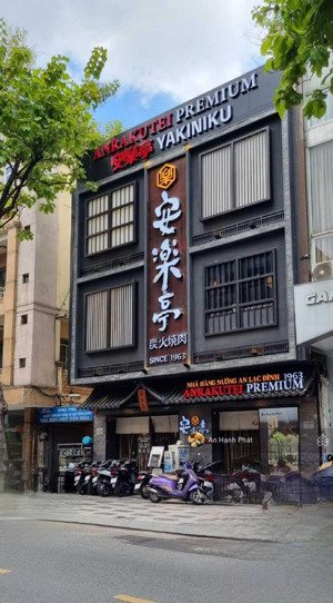 bán nhà mt nguyễn trãi, p.bến thành, quận 1 - dt 200m2(10 x 22) 2 tầng, hđt 280 triệu - giá 145 tỷ