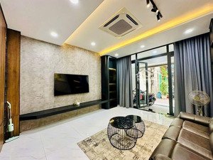 bán nhà mới 3 tầng mặt tiền trợ trần bình trọng vị trí đẹp đang kinh doanh có dong tiền dt: 80m