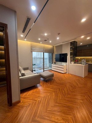 căn 03pn, 119m , có slot ô tô tại toà t03 times city giá chỉ 10 tỷ. lh: 