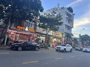 bán nhà 2 mặt tiền trung tâm đà nẵng - 155m2 - nhà 3 tầng đường 10.5m - giá chỉ 12.x tỷ!