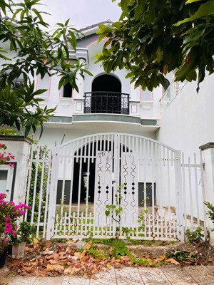bán nhà phố dãy đẹp và dài nhất trần bạch đằng lô p20 phú cường. gần trường võ văn kiệt