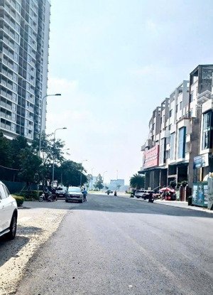 bán khuôn đất mt trương văn bang q2 dt: 5x20m giá bán 24 tỷ - khu vực xây cao tầng