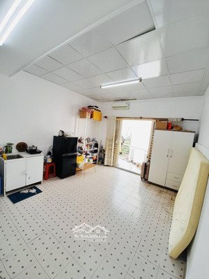 phòng full tiện nghi rộng rãi có ban công thoáng tại nguyễn thượng hiền bình thạnh