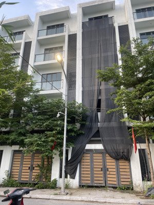 biệt thự liền kề 2 mặt thoáng_ô tô tránh vỉa hè rộng_khu dân trí cao