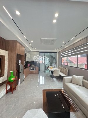 nguyễn sơn - trung tâm long biên - full nội thất - ô tô tránh 15m - thang máy - chỉ 11.2 tỷ