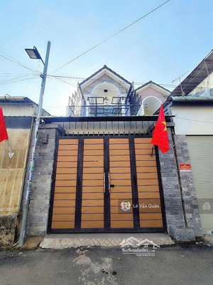 bán nhà đông hòa, dĩ an sân xe hơi
