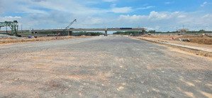 chủ kẹt bán đất thổ cư, sát đường vành đai 3 sắp thông xe. 908m2 (90m2 thổ cư). giá 4.5 tỷ. shr