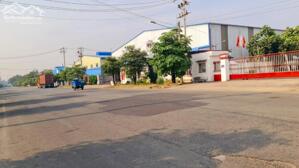 Bán nhà xưởng diện tích 5.300m2 (35m x 150m) Bến Lức Long An giá 45 tỷ đường xe container Lh: 0949 861 287