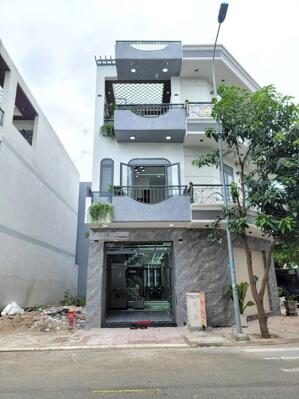 NHÀ GẦN UỶ BAN NGÃ TƯ BÌNH CHUẨN TP THUẬN AN