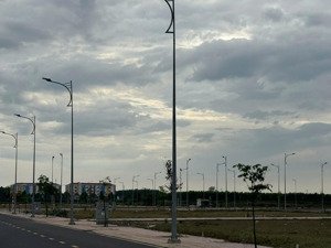 cơ hội đầu tư đất mặt tiền gần kcn nhơn trạch, sát bên sân bay. giá chỉ 11 triệu/m², sổ sẵn