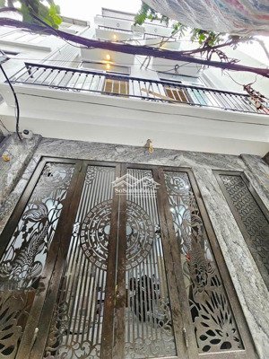bán nhà mới đẹp gần hồ 7 tầng có thang máy full nội thất trung tâm đống đa hơn 7 tỷ